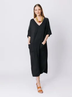 Abito over con inserti di chiffon