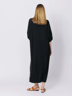 Abito over con inserti di chiffon