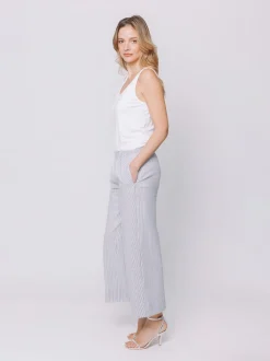 Pantalone ampio in seersucker a righe