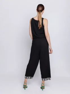 Pantalone cropped con inserto in popeline stampato