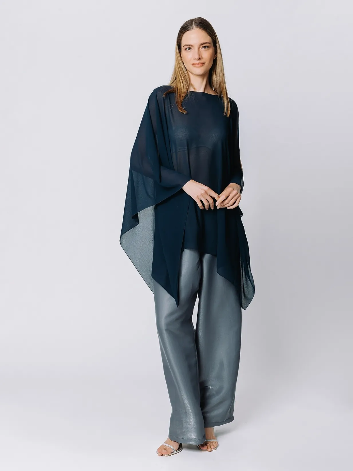 Poncho in chiffon