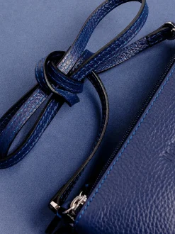 Tracolla in pelle con tre zip